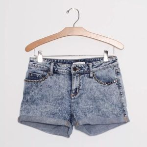 NWOT - Urban Outfitters denim studded shorts